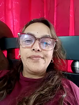 Snapshot of Lady_16 chatting on February 9, 2026, 9:30 pm Lady 16 online show from February 9, 2026, 9:30 pm