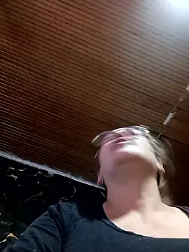 Snapshot of Lady_16 chatting on March 24, 2026, 9:09 pm Lady 16 online show from March 24, 2026, 9:09 pm