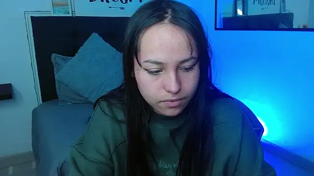 Snapshot of Eymmy_24 chatting on September 12, 2025, 2:22 am Eymmy 24 online show from September 12, 2025, 2:22 am