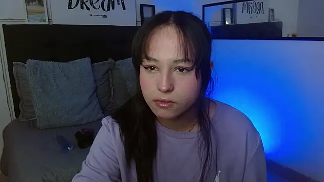 Snapshot of Eymmy_24 chatting on September 14, 2025, 2:44 am Eymmy 24 online show from September 14, 2025, 2:44 am