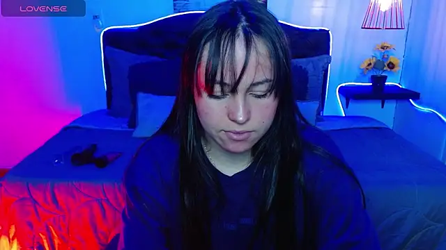 Snapshot of Eymmy_24 chatting on September 26, 2025, 2:37 am Eymmy 24 online show from September 26, 2025, 2:37 am