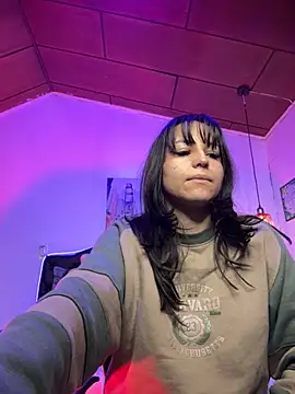 Snapshot of Eymmy_24 chatting on October 21, 2025, 3:07 am Eymmy 24 online show from October 21, 2025, 3:07 am