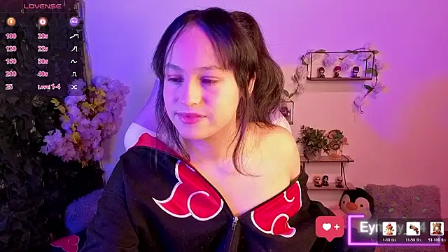 Snapshot of Eymmy_24 chatting on February 13, 2026, 2:40 am Eymmy 24 online show from February 13, 2026, 2:40 am