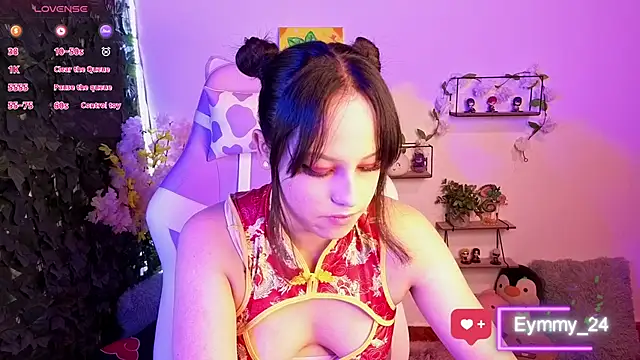 Snapshot of Eymmy_24 chatting on February 18, 2026, 1:56 am Eymmy 24 online show from February 18, 2026, 1:56 am