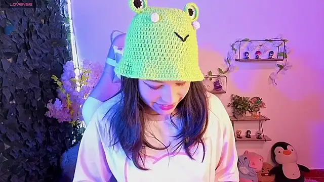 Snapshot of Eymmy_24 chatting on March 9, 2026, 1:53 am Eymmy 24 online show from March 9, 2026, 1:53 am