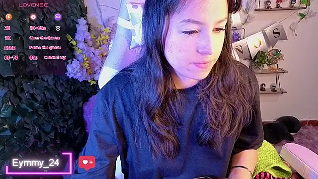 Snapshot of Eymmy_24 chatting on April 26, 2026, 1:25 am Eymmy 24 online show from April 26, 2026, 1:25 am