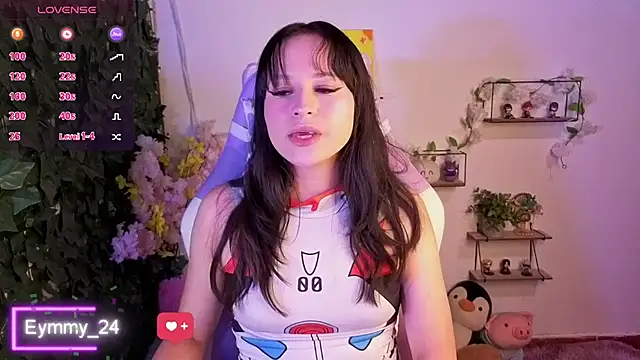 Snapshot of Eymmy_24 chatting on May 8, 2026, 1:33 am Eymmy 24 online show from May 8, 2026, 1:33 am