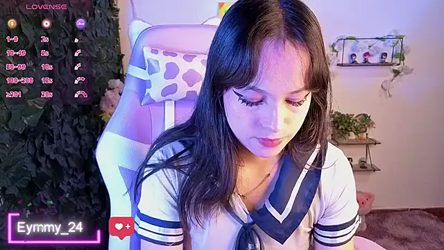 Snapshot of Eymmy_24 chatting on May 23, 2026, 1:44 am Eymmy 24 online show from May 23, 2026, 1:44 am