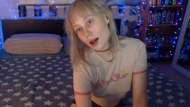 Snapshot of s1lvercherub chatting on April 8, 2026, 8:20 pm s1lvercherub online show from April 8, 2026, 8:20 pm