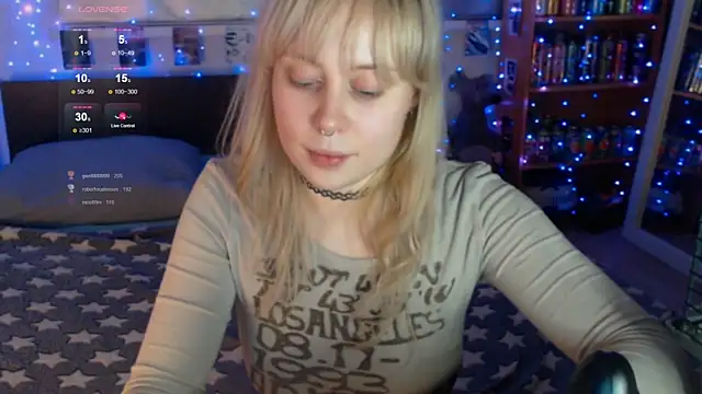 Snapshot of s1lvercherub chatting on May 16, 2026, 7:34 pm s1lvercherub online show from May 16, 2026, 7:34 pm