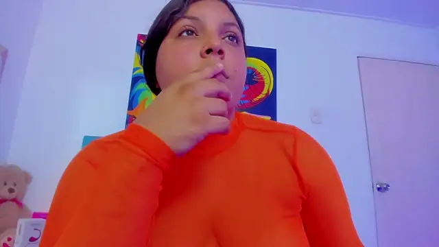 neferet opal online show from September 24, 2025, 11:30 pm