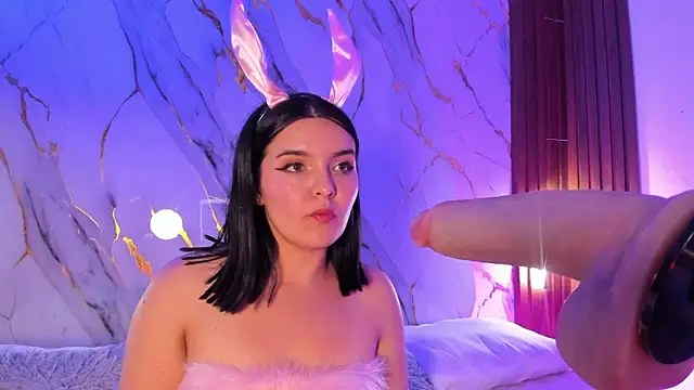 alicecute77 online show from June 29, 2026, 2:29 am