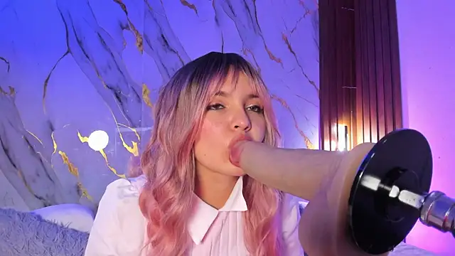 alicecute77 online show from July 19, 2026, 2:26 am