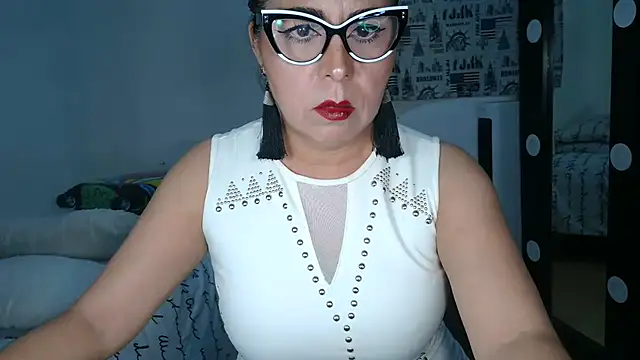 Snapshot of SweetCatheryne chatting on August 6, 2026, 6:43 pm SweetCatheryne online show from August 6, 2026, 6:43 pm