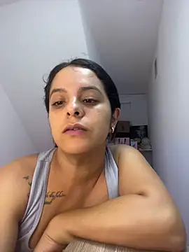 Snapshot of Moon-Lice chatting on April 16, 2026, 12:22 am Moon-Lice online show from April 16, 2026, 12:22 am