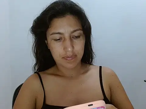 Snapshot of SarahFriendly chatting on June 20, 2026, 1:30 am SarahFriendly online show from June 20, 2026, 1:30 am