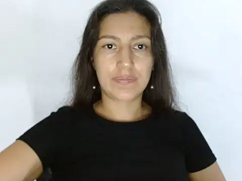 Snapshot of SarahFriendly chatting on July 15, 2026, 11:48 am SarahFriendly online show from July 15, 2026, 11:48 am
