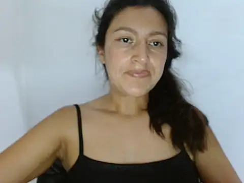 Snapshot of SarahFriendly chatting on July 30, 2026, 2:16 pm SarahFriendly online show from July 30, 2026, 2:16 pm