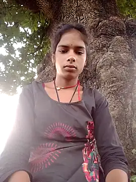 Snapshot of Gulika_Doshi chatting on September 15, 2025, 1:27 am Gulika Doshi online show from September 15, 2025, 1:27 am