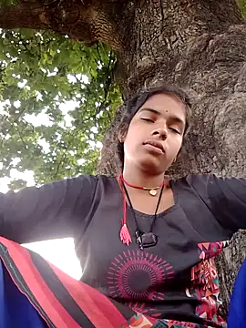 Snapshot of Gulika_Doshi chatting on September 19, 2025, 2:57 am Gulika Doshi online show from September 19, 2025, 2:57 am