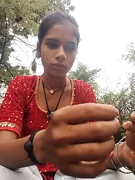 Snapshot of Gulika_Doshi chatting on October 27, 2025, 2:37 am Gulika Doshi online show from October 27, 2025, 2:37 am