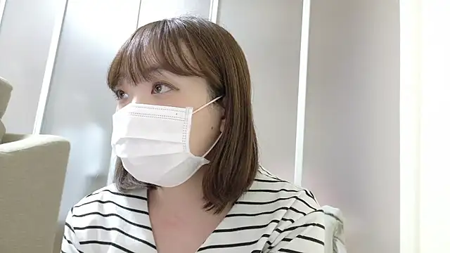 -rena-rena online show from September 21, 2025, 1:57 pm