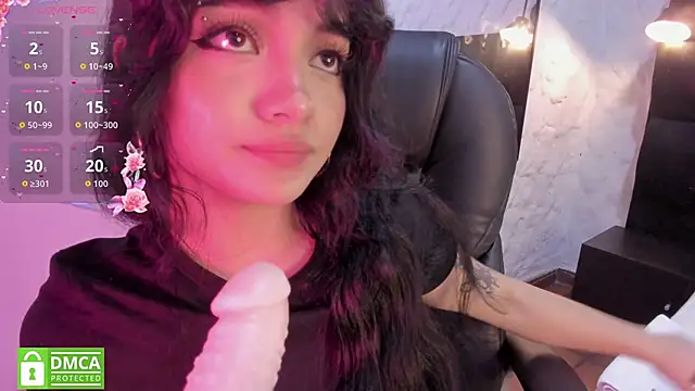 Snapshot of Darky_Doll chatting on April 13, 2026, 1:11 am Darky Doll online show from April 13, 2026, 1:11 am