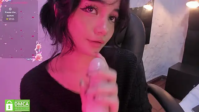 Snapshot of Darky_Doll chatting on April 17, 2026, 1:30 am Darky Doll online show from April 17, 2026, 1:30 am