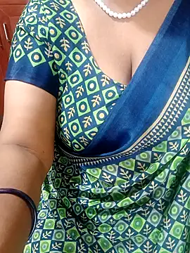 tami lavanya online show from October 3, 2025, 9:28 am