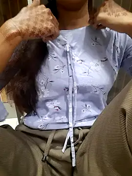 Snapshot of Aarti-kumri chatting on October 13, 2025, 2:17 pm Aarti-kumri online show from October 13, 2025, 2:17 pm