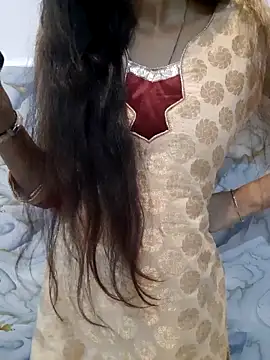 Aarti-kumri online show from April 18, 2026, 7:07 pm