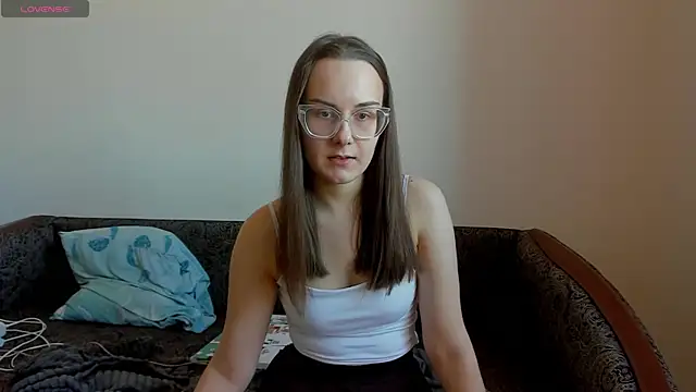 Snapshot of Kelly_Cartier chatting on April 15, 2026, 12:34 pm Kelly Cartier online show from April 15, 2026, 12:34 pm
