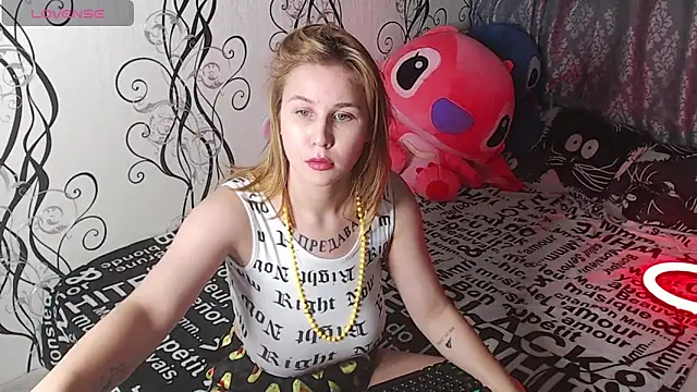 Snapshot of RoyAngela chatting on September 24, 2025, 8:45 pm RoyAngela online show from September 24, 2025, 8:45 pm