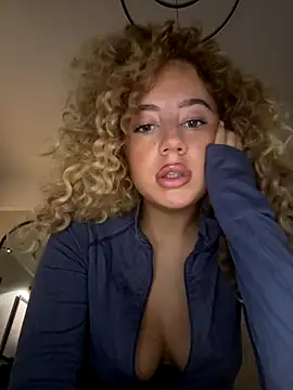 Aurorajadex online show from September 22, 2025, 1:57 pm