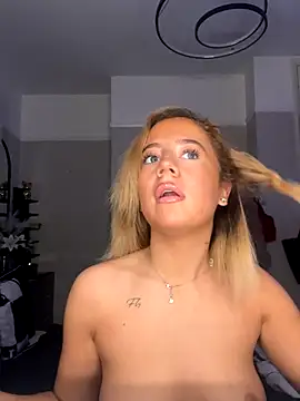 Aurorajadex online show from October 18, 2025, 9:43 am