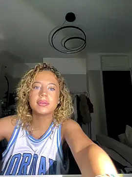 Aurorajadex online show from October 24, 2025, 12:56 pm