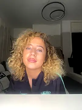 Aurorajadex online show from October 27, 2025, 8:13 pm