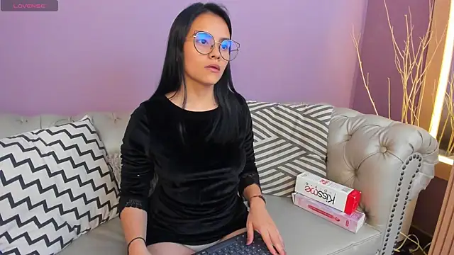 Snapshot of ariannaliss chatting on October 4, 2025, 3:15 am ariannaliss online show from October 4, 2025, 3:15 am