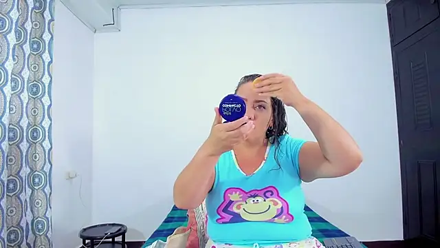 Snapshot of caamii_foxx chatting on November 13, 2025, 3:55 pm caamii foxx online show from November 13, 2025, 3:55 pm