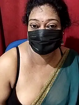 Snapshot of surekha-30 chatting on April 18, 2026, 5:28 pm surekha-30 online show from April 18, 2026, 5:28 pm