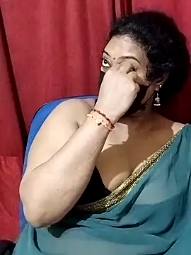 Snapshot of surekha-30 chatting on April 18, 2026, 7:07 pm surekha-30 online show from April 18, 2026, 7:07 pm