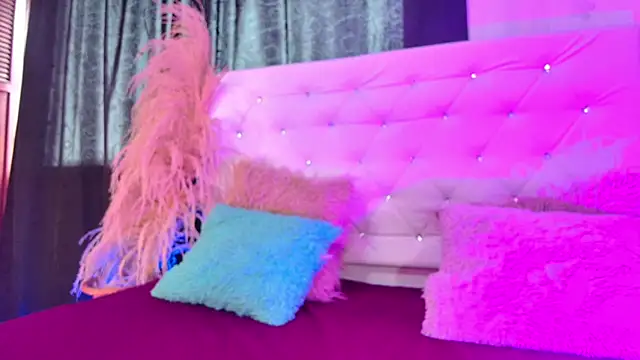 tatixxxvega online show from June 5, 2026, 7:41 pm