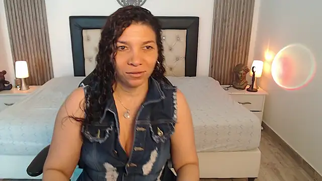 Serena Houstonn online show from December 20, 2025, 11:17 am