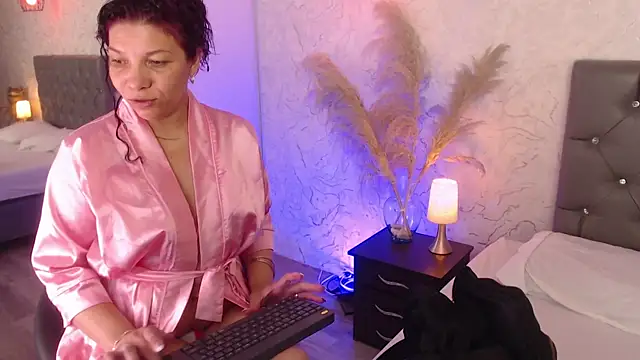 Serena Houstonn online show from June 16, 2026, 10:29 am