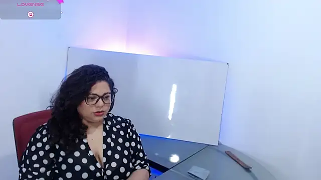 Snapshot of merly_chica chatting on October 13, 2025, 1:22 pm merly chica online show from October 13, 2025, 1:22 pm