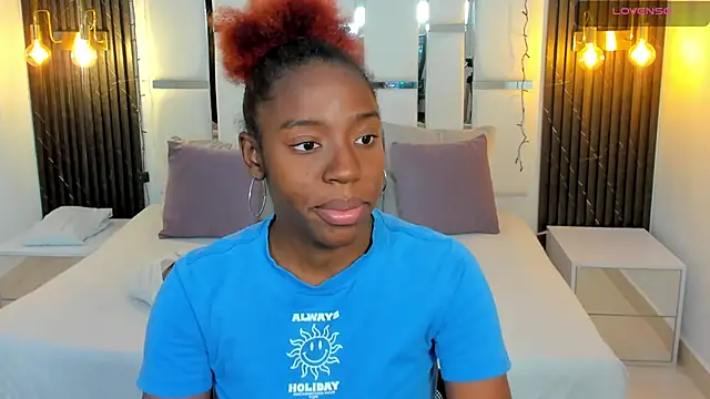  emma willliams  online show from December 18, 2025, 1:39 pm