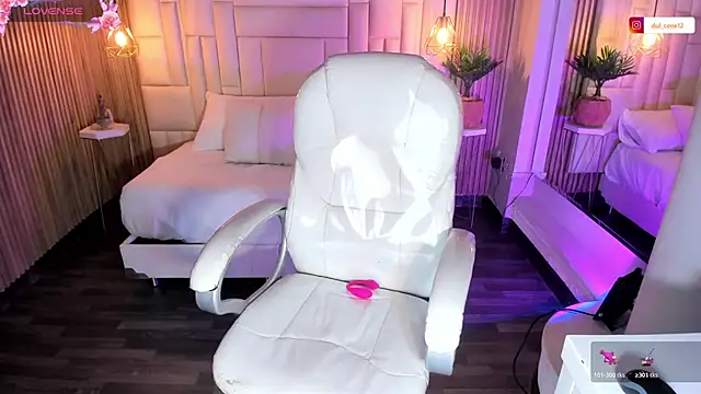 DulceGreem online show from November 13, 2025, 11:53 am