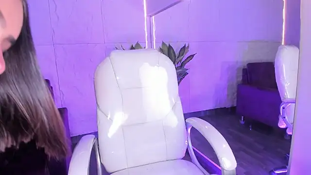 DulceGreem online show from February 10, 2026, 8:02 pm