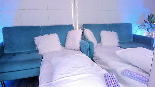 DulceGreem online show from March 13, 2026, 8:37 pm