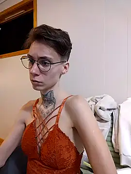 HoneySquirrel online show from March 31, 2026, 8:31 pm